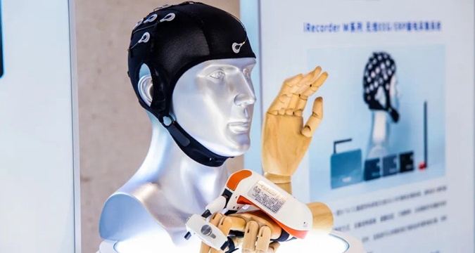 Shanghai launches China's first brain-computer interface hub
