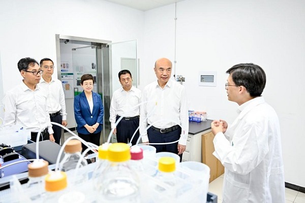 Chinese vice-premier calls for boosting basic pharmaceutical research, sci-tech innovation