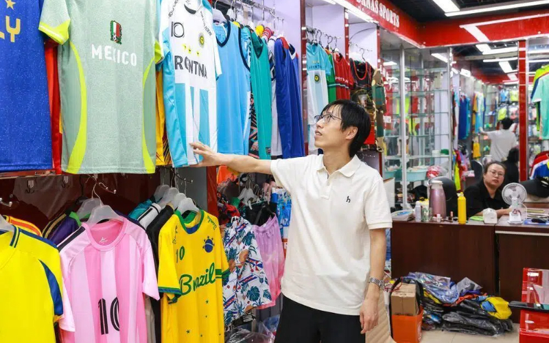 Yiwu enterprises gear up early for 2026 FIFA World Cup orders
