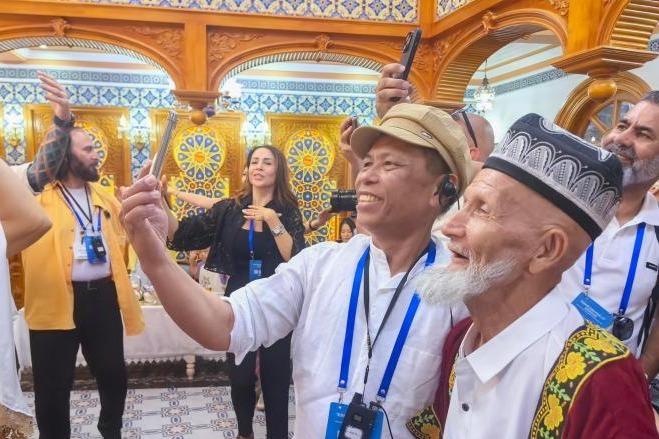 International journalists explore development of China's Xinjiang
