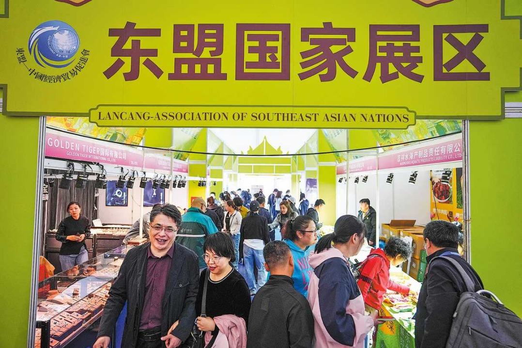 China's visa push opens ASEAN skies