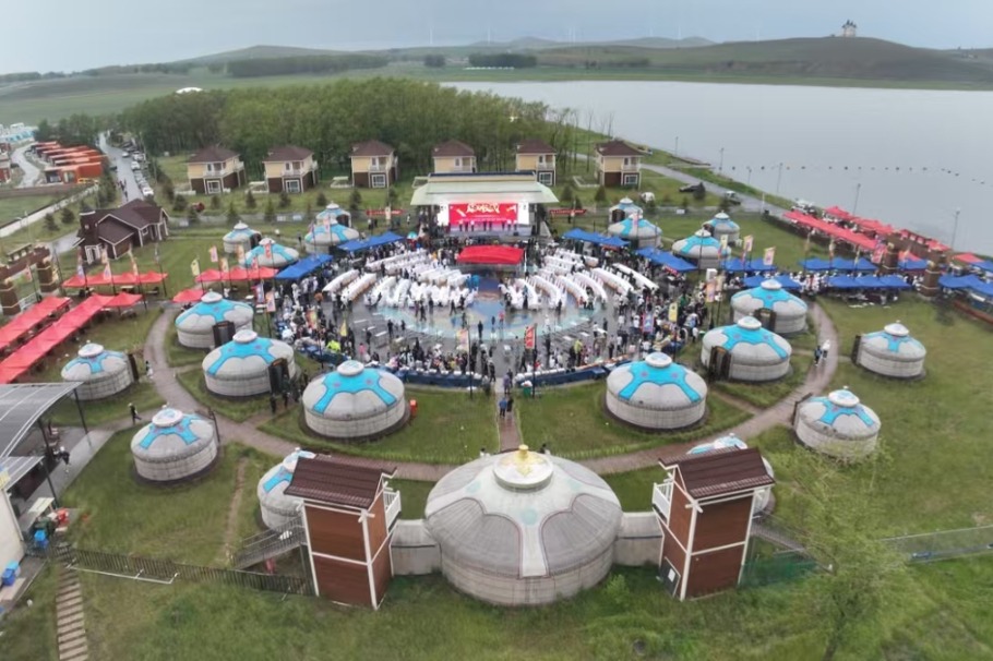 Hebei roasted lamb contest blends history, tourism