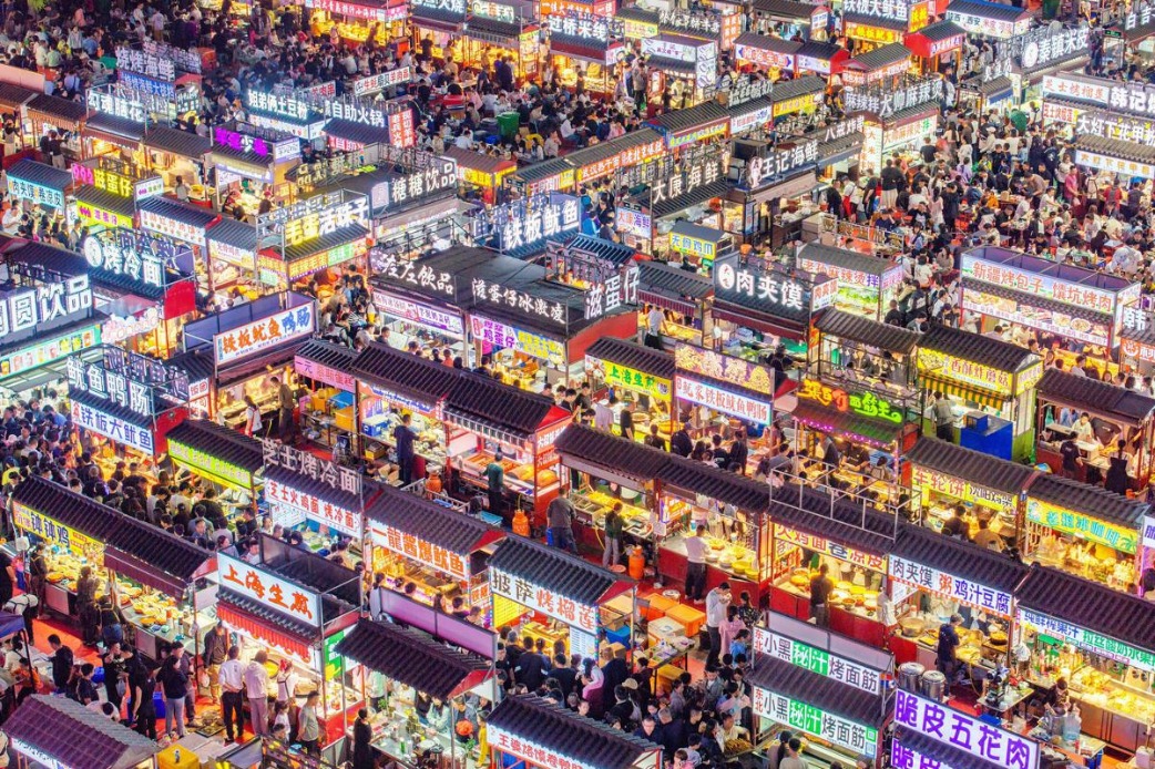 Zhengding Night Market draws foodie crowds