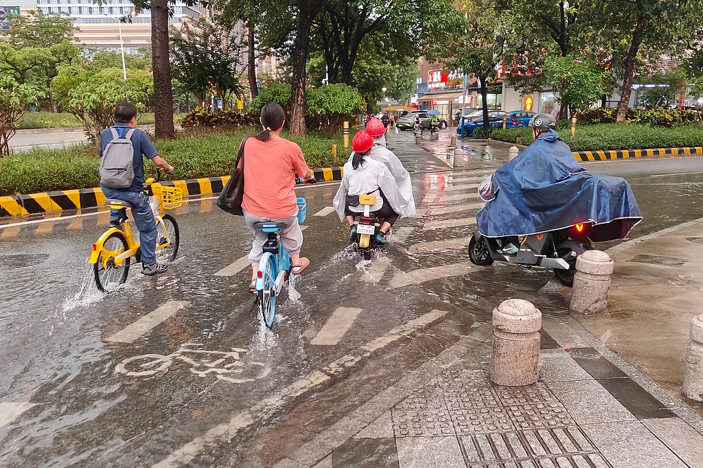 Guangdong, Hainan brace for severe Typhoon Wipha tonight