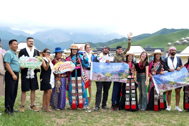 Intl influencers unveil Wuwei's nature, culture