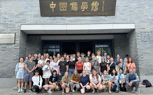 US teens experience cultural charms in Quzhou