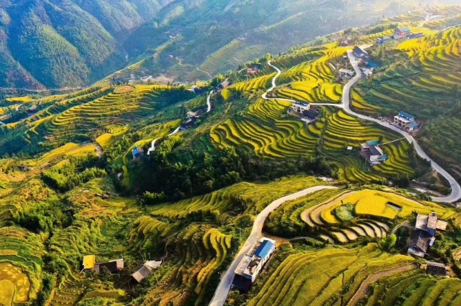 World’s longest alpine cableway makes successful trial run