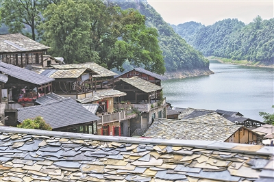 贵阳镇山村：石板建筑的博物馆.jpg