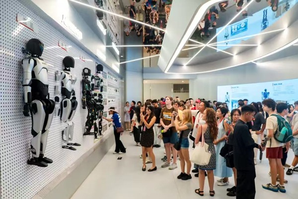 American 'Flying Tigers' youth camp explores future in Wuhan