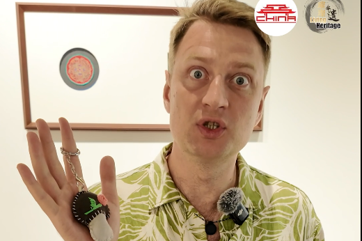 Russian blogger does Yi embroidery: Even a tough guy can sew