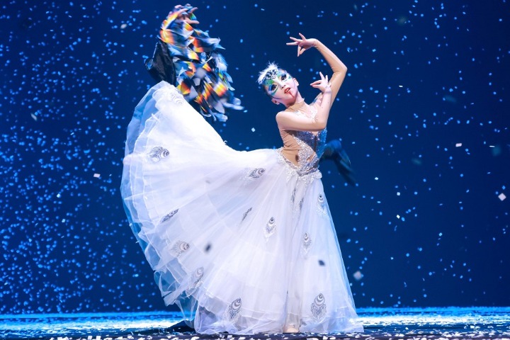 Young peacocks take flight in Beijing