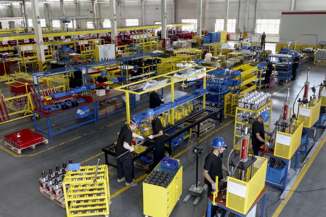 Cotton harvester manufacturing workshop in Xinjiang