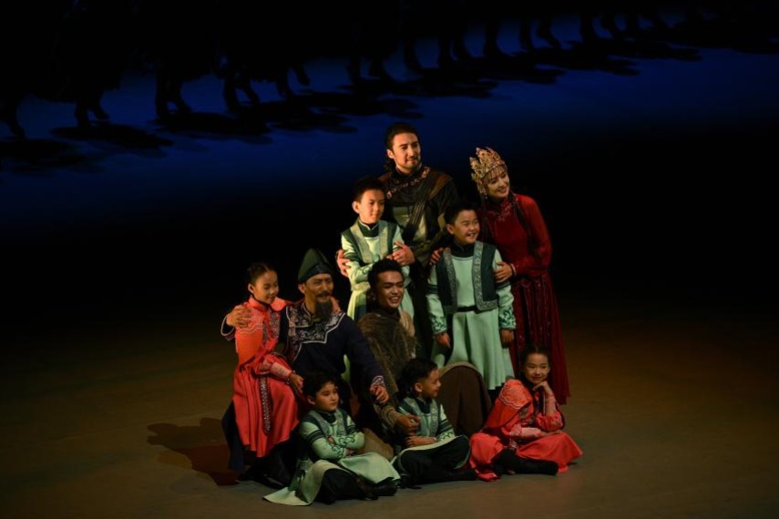 Dance festival featuring ethnic elements kicks off