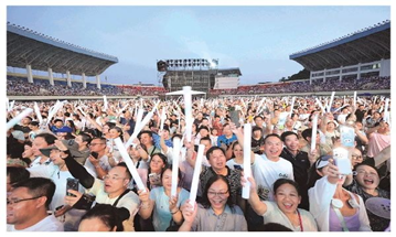 Guilin's landscape music festival strikes a harmonious chord