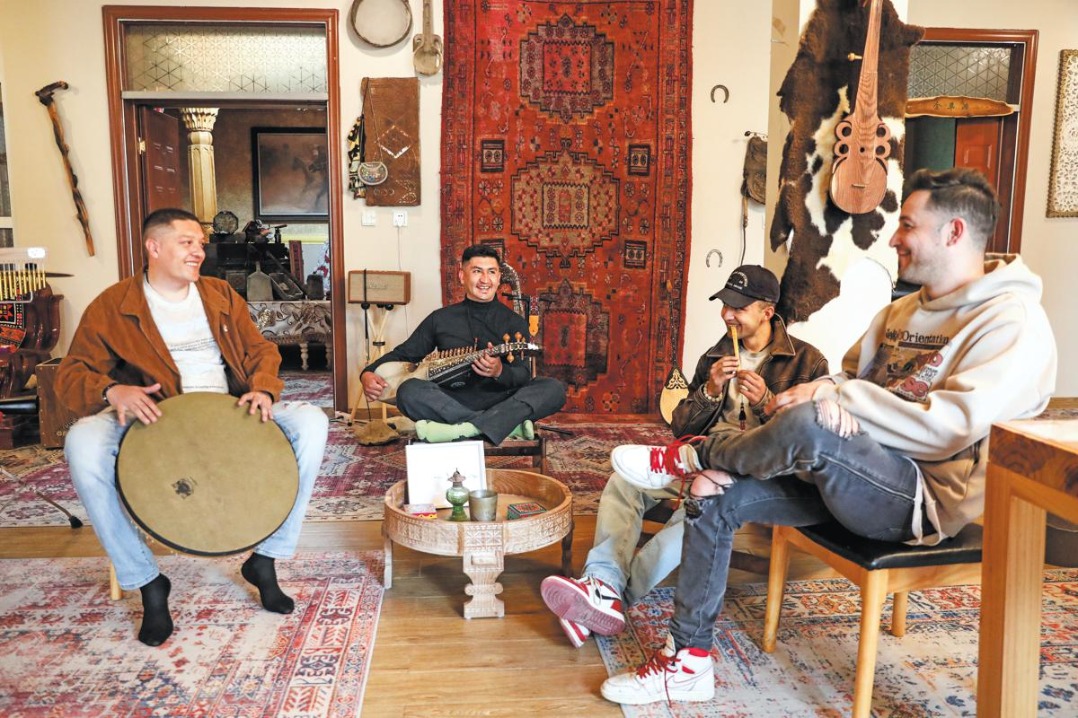 Guesthouse offers a view of Tajik culture