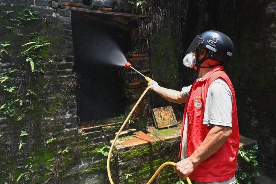 China's Guangdong moves swiftly to combat Chikungunya