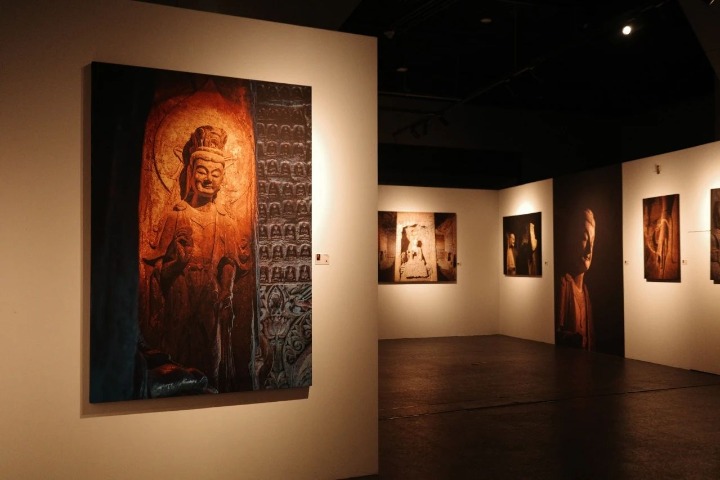 Zhengzhou photographic art exhibition captures beauty of Gongxian Grottoes