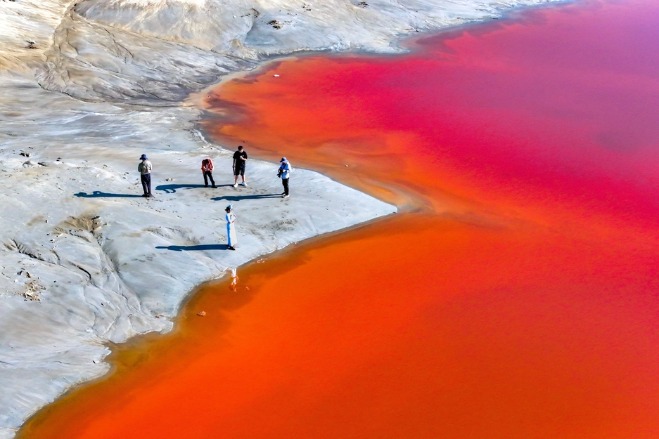 Stunning scenery of Mangnai Nuur Salt Lake in Inner Mongolia