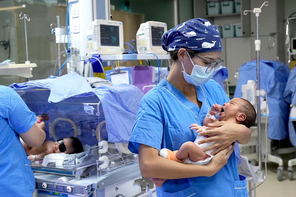 Xizang sees sound progress in women, children healthcare services, outcomes