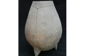 Ovoid-bellied pottery urn: Burial vessel from millennia ago