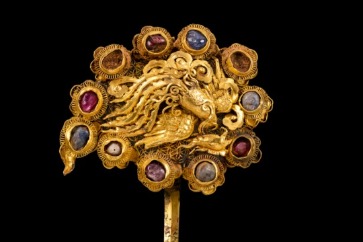 Jewelry of Ming Dynasty princes' consorts shine in Zhejiang