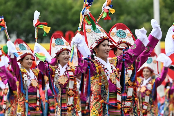 In photos: Celebrations for Xizang autonomous region's 60th founding anniversary