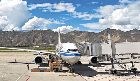 Xizang air travel sees six-decade strong surge