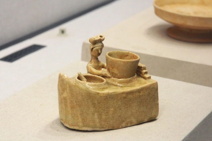 Shandong exhibition stuns visitors with Hongzhou kiln ceramics