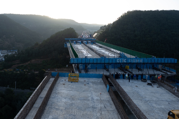 Chinese constructors set another world record