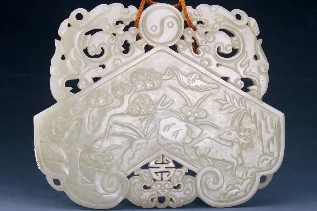 Behold the craftsmanship of Chinese carving art at Yangzhou exhibition