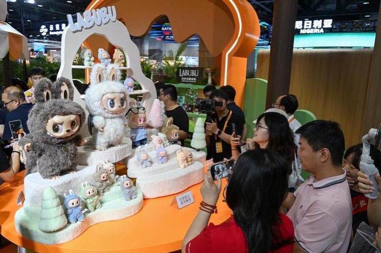 China's service trade fair closes with over 900 deals, focuses on digital innovation