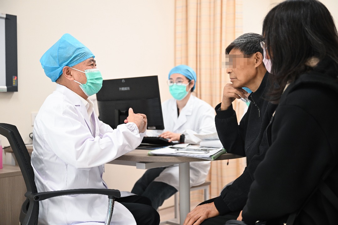 China now boasts world's largest disease control system, health minister says