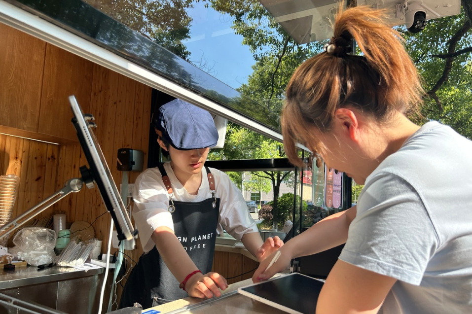 Changsha cafe brews unity, empathy