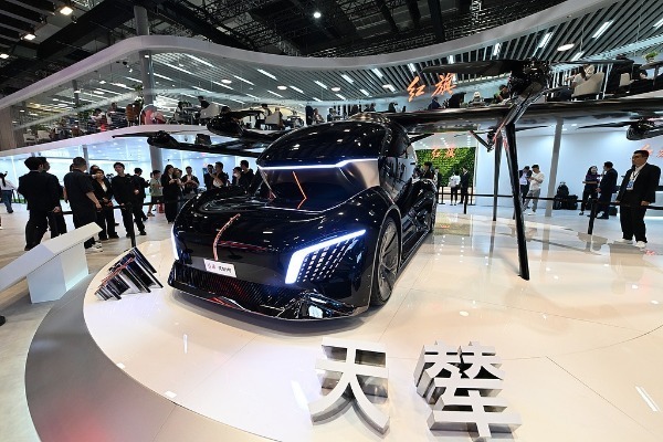 First sales center of China's car brand Hongqi opens in Slovenian capital
