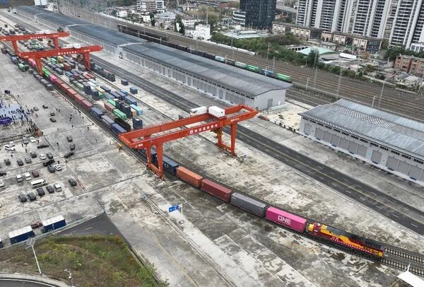 Guiyang International Land Port reaches 144 countries and regions