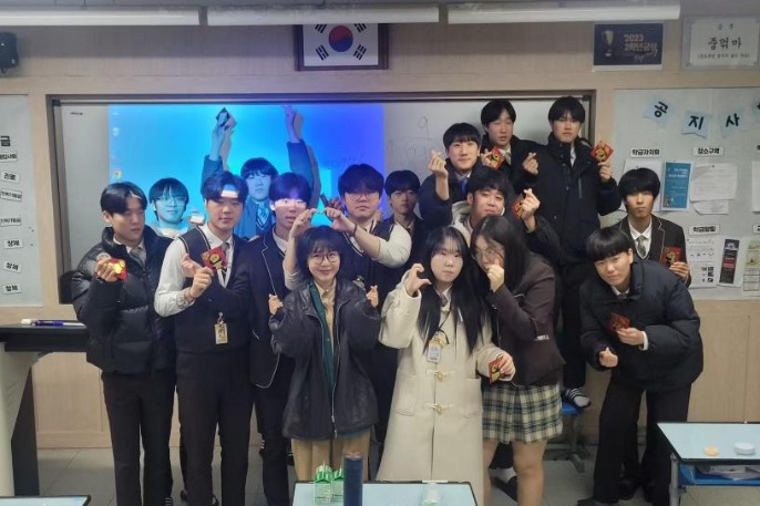 Chinese language education embraces digital economy at Shanghai university