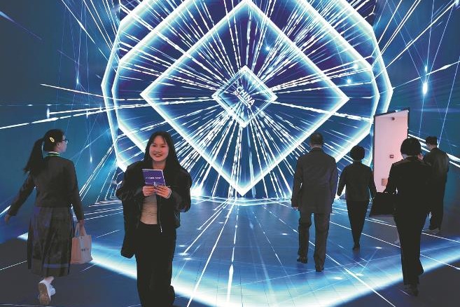 China's internet sector logs steady revenue growth in Jan-Aug