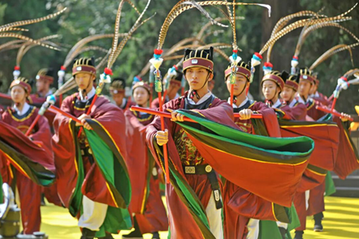 Reviving ancient rituals in modern times: Sacrificial dance for Confucius