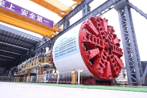 New heating pipeline brings clean energy to Jinan