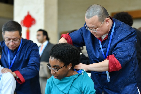 Sharing wisdom of traditional Chinese medicine with the world