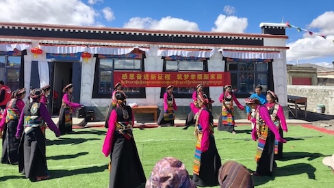 Xizang earthquake survivors move into new homes