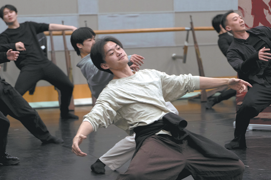 Modern vision revives red classic Railway Guerrillas onstage