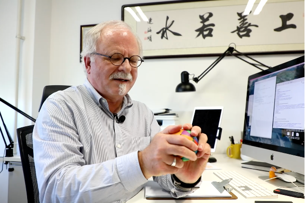 Slovenian physicist: Derive interest from nature and museums