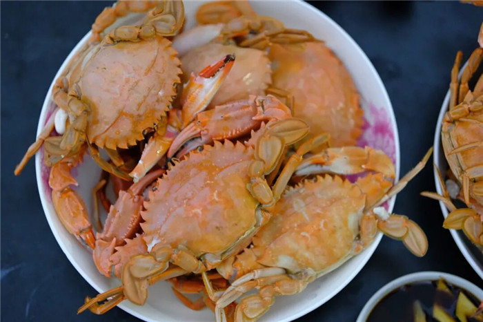 Flying with Qingdao's flavors: A guide to taking seafood, beer on your flight