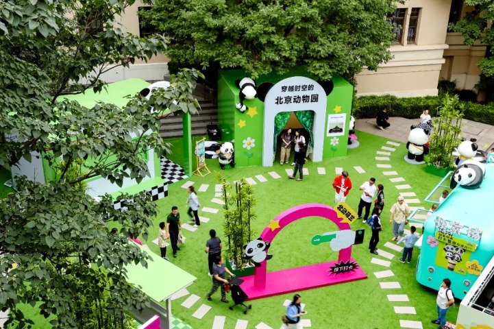 Beijing Fun's 3,000-Square-Meter Rooftop Garden Unveiled