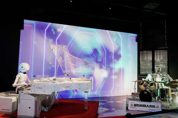 Robot-themed restaurant offers culinary delights and tech entertainment experience