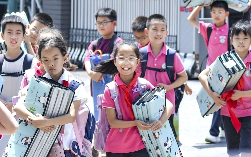 Zhejiang pilots spring, autumn school holidays
