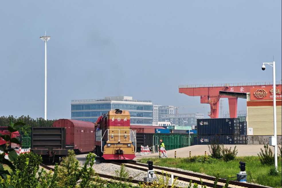 Shijiazhuang's China-Europe freight trains surpass last year's total by October