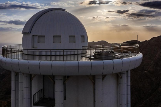 China debuts pioneering solar telescope