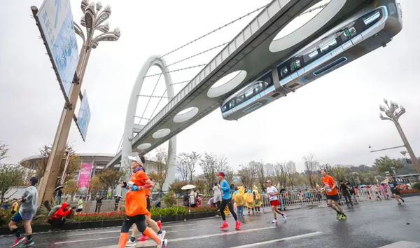 光谷马拉松3_副本.jpg